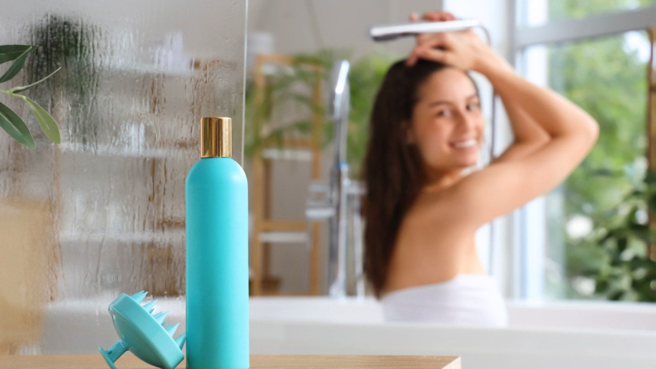 Shampoo: Precisa mesmo? Entenda a tendência de não lavar o cabelo