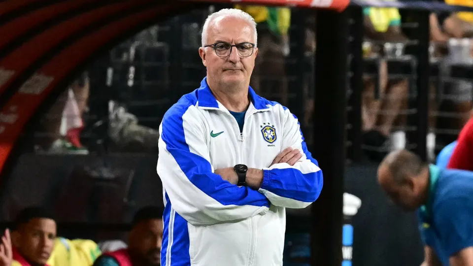 Cortes na seleção brasileira atrapalham elemento surpresa de Dorival